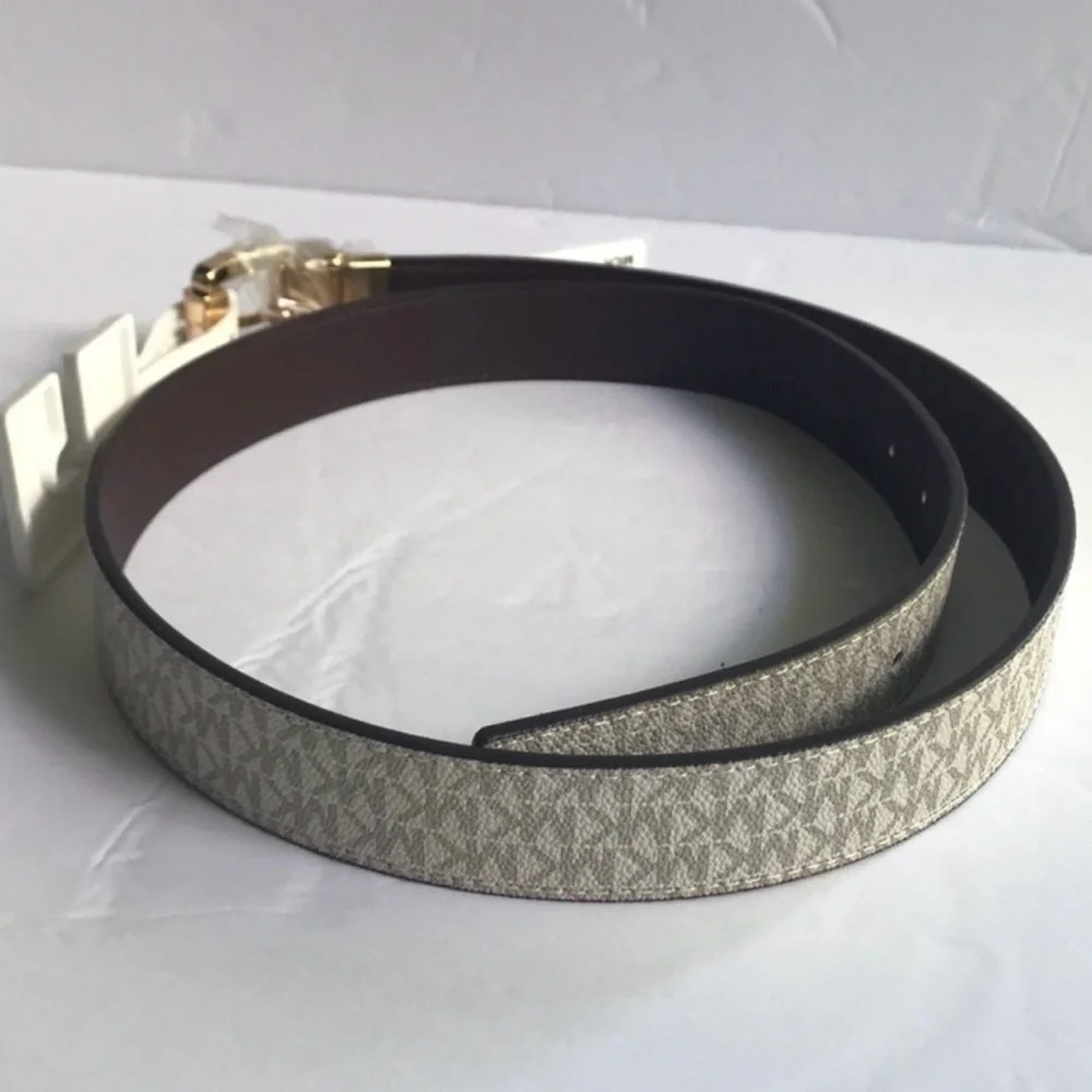 Michael Kors Twist Reversible Women Belt Brown & Vanilla MK Signature.Size Large
